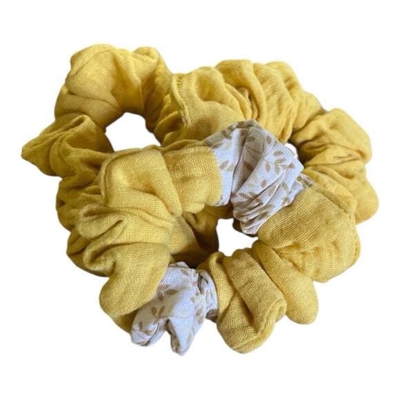 Assorted Hair Scrunchies Handmade Yellow 100% Cotton Floral Flower Theme NEW X3 - Picture 1 of 5
